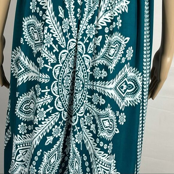 Bohemian Style Green and White Patterned Sundress - Picture 9 of 11